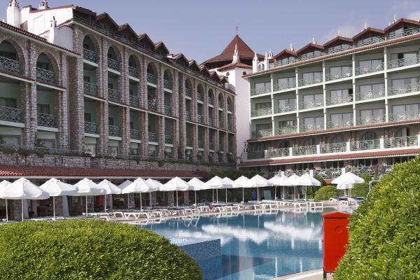 Hotel Marti La Perla